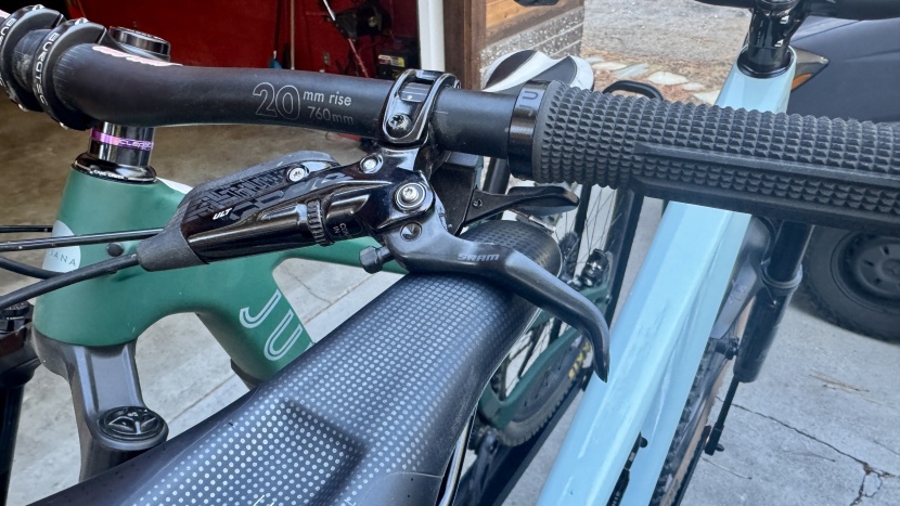 hollywood crosstrack 2 - not allowing for fore-aft adjustment creates conflicts like this.