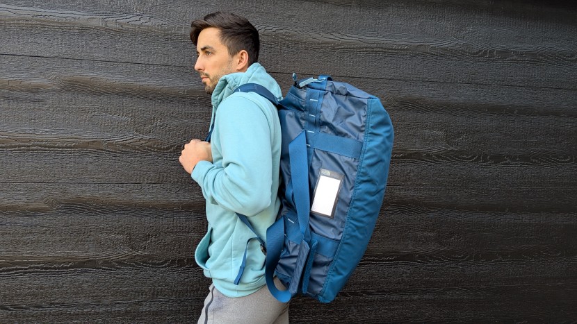 the north face base camp voyager duffel - the voyager is one of our favorite duffels, blending great storage...
