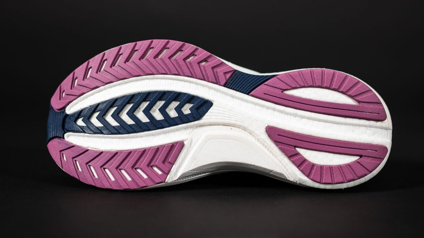 saucony tempus 2 for women - the exposed foam on the tempus's outsole isn't very grippy, making...