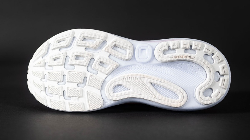 brooks adrenaline gts 24 for women - with above-average traction, the adrenaline has enough grip to carry...