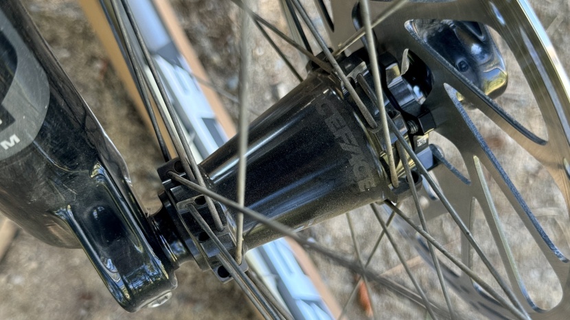 using 28 straight pull spokes that don't touch, the wheels stay...