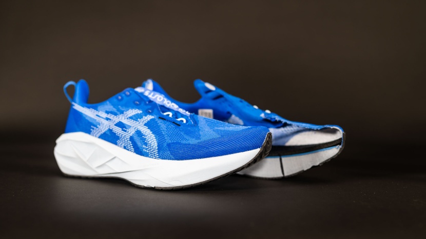 we cut the novablast 5 in half to measure and better investigate the...