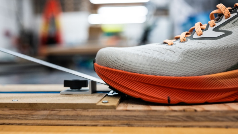 altra experience flow - we measured the altra's rocker angle at 24.5 degrees, but because it...