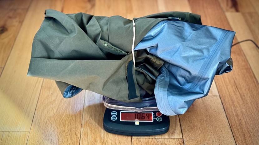weighing only 10.64 ounces, the beta sl is one the lighter jackets...