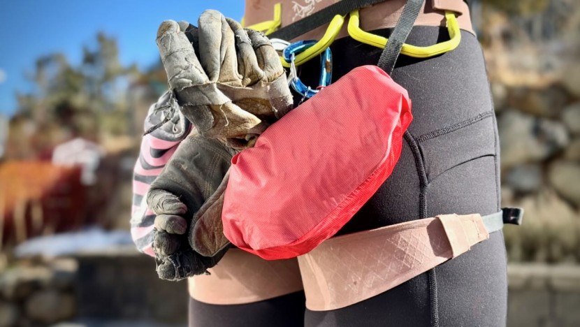 weighing only 6.2 ounces and easily packing into its own pocket, the...