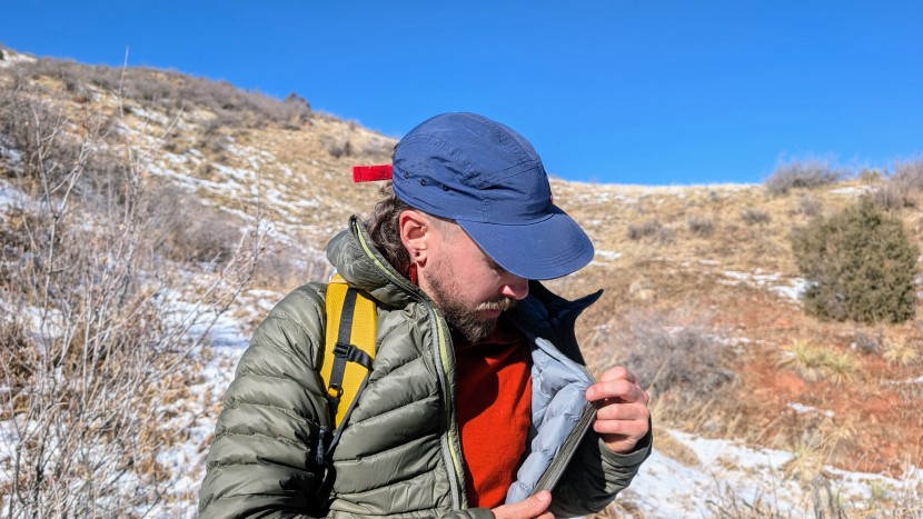 decathlon simond mt100 hooded puffer - the 800-fill-power down insulation maintains a high amount of loft...