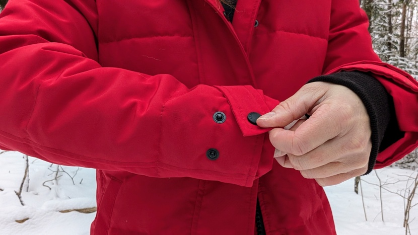 the canada goose shelburne looks great while giving us the...