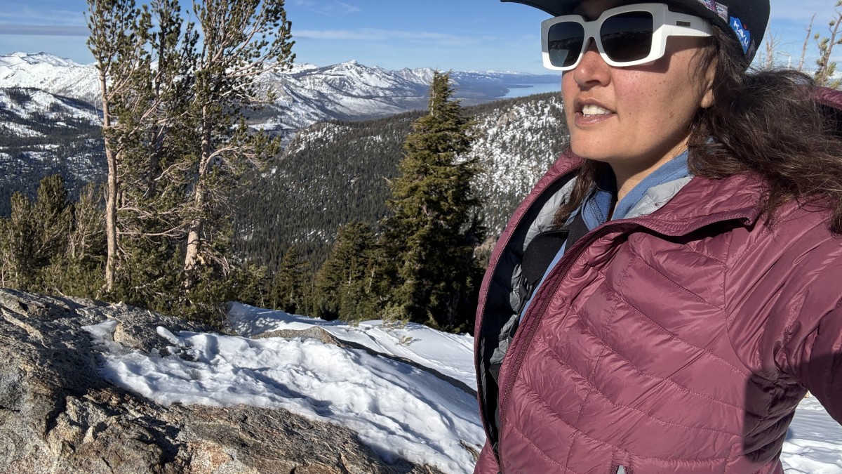 Decathlon Simond MT100 Hooded Puffer - Women's Review (The Decathlon Simond MT100 is our favorite budget-friendly down jacket.)
