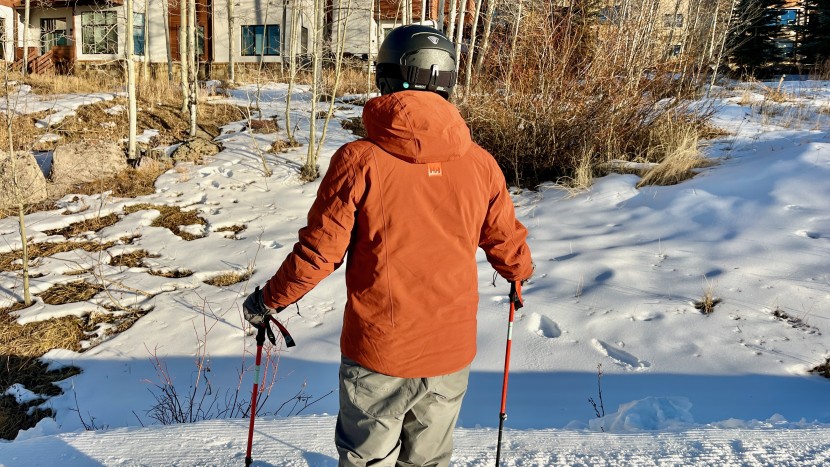 helly hansen alpha 4.0 - the alpha 4.0's fit is well-tailored and very comfortable.