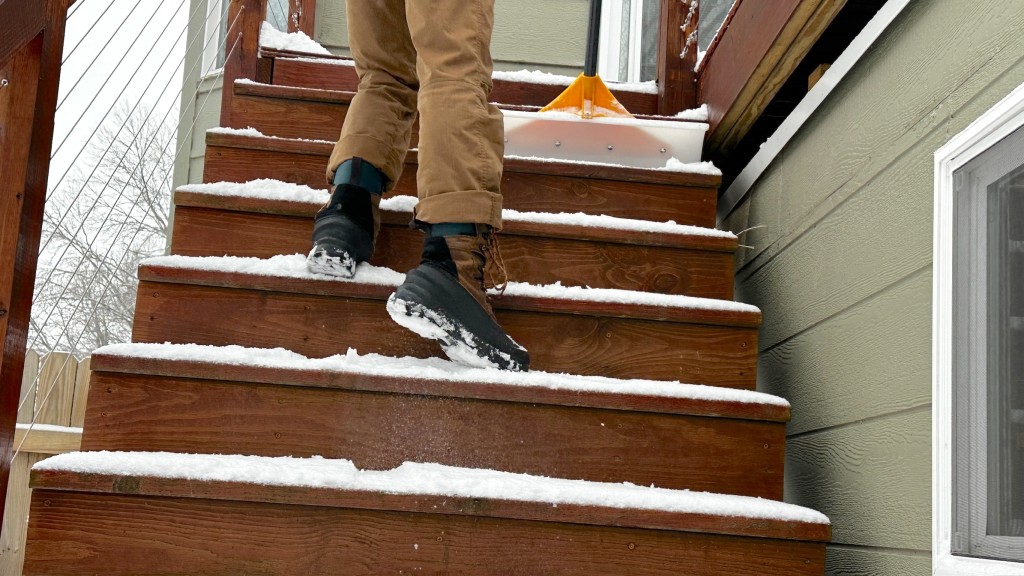 the north face chilkat v 400 - the chilkat is light and flexible for regular snow chores and...