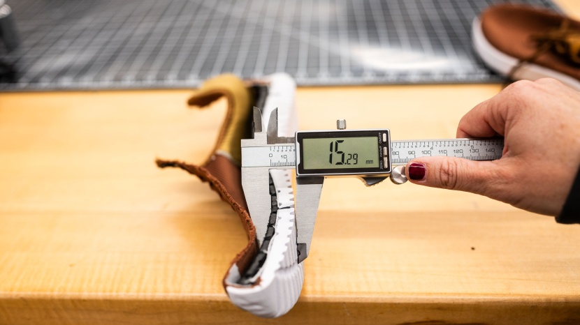 the height at the toe is 15 millimeters.