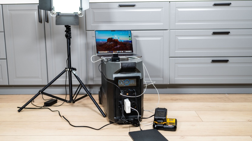 ecoflow delta pro - the ecoflow delta pro is the ultimate power station for demanding...