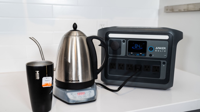 anker solix c1000 - big enough for high-draw appliances but small enough to take along...