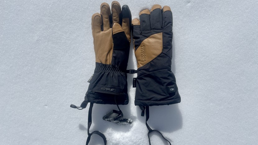 the wrist leashes, glove clip, and gusset cinch all work well on...