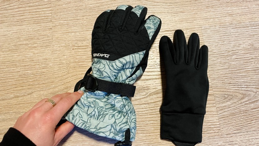 dakine camino - the camino's integrated liner glove.
