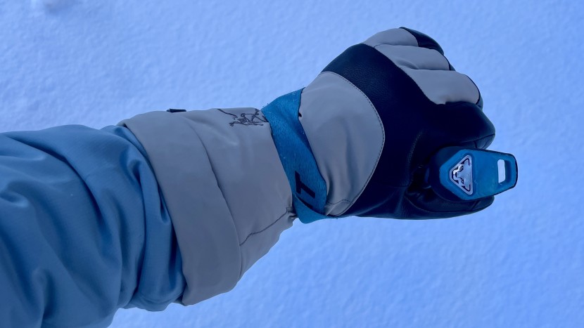 these gloves are very warm and challenging to keep on for the uphill...