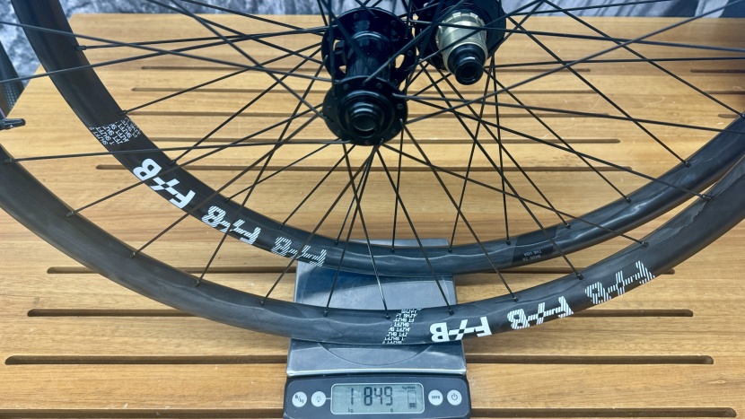 forge + bond shift am all-mountain - remarkably close to their stated weight, the shift am wheels have no...