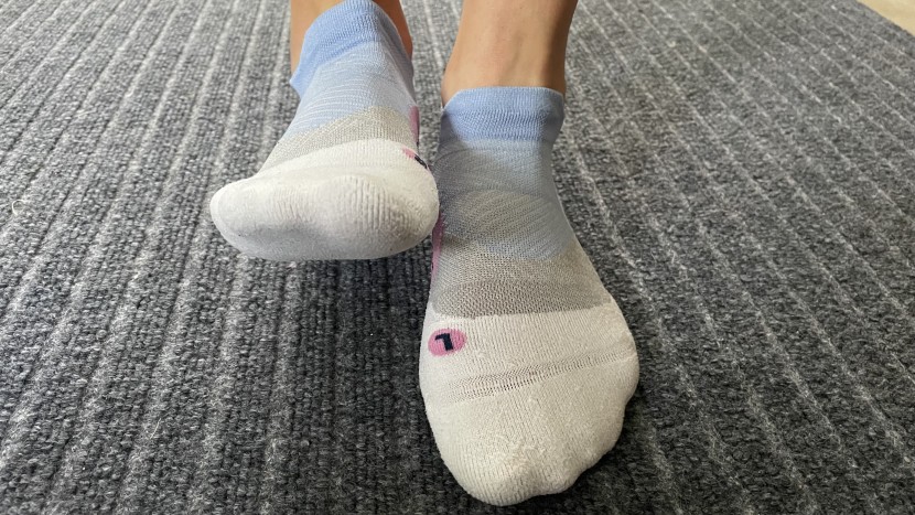 running socks - the feetures elite light cushion no-show sock is a comfortable...