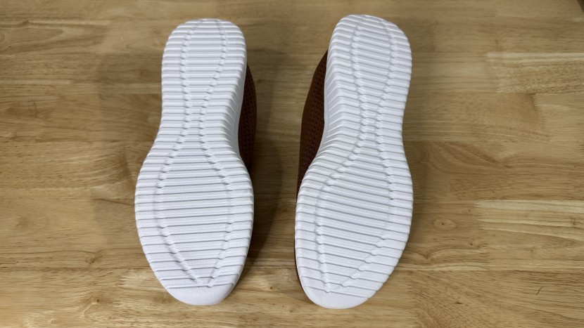 vamjam ultra lightweight - a foam sole with no rubber has limited traction performance.