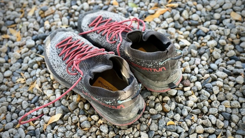 the sock-like fit around the ankles began to loosed up with extended...