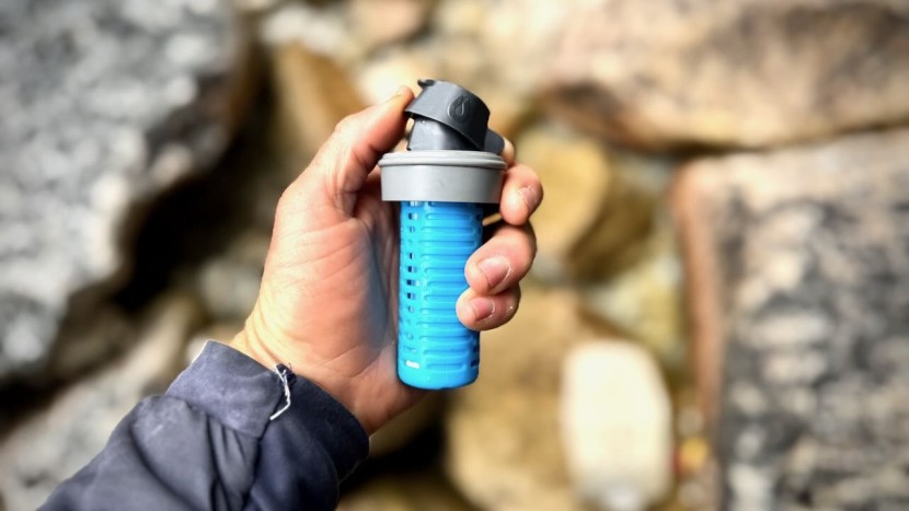 the hydrapak flux 1.5l is thoughtfully designed for ease of use and...