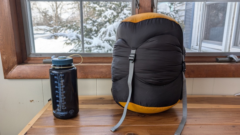 the nemo sonic includes a stuff sack with ok quality compression...