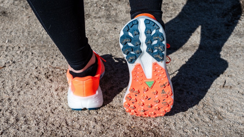 brooks catamount 4 for women - the trailtack green material and well-designed spread of lugs helps...