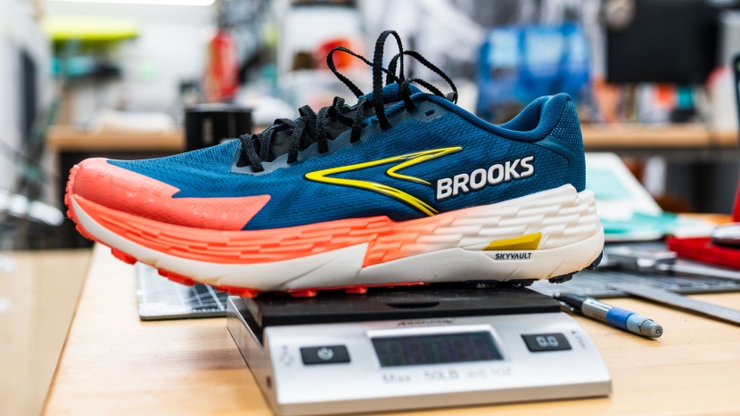 brooks catamount 4 - weighing the catamount 4, size us men's 10.5.