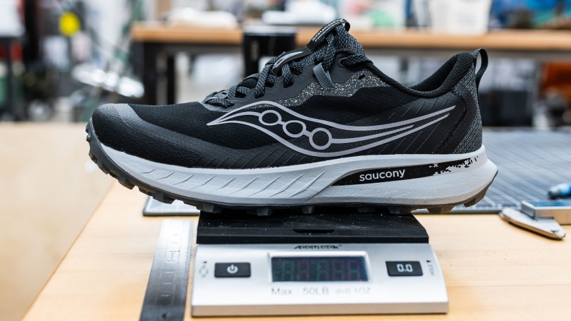 saucony peregrine 15 - weighing the saucony peregrine 15 (us men's size 10.5) in the lab.