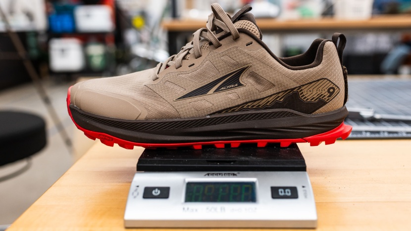 altra lone peak 9 - weighing the lone peak 9, us men's size 10.5.