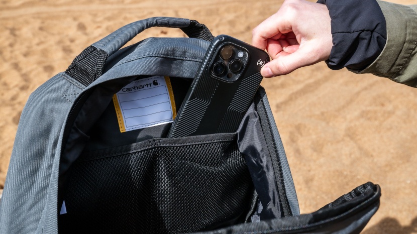 soft cooler - the inside of the carhartt 24 can backpack has some pocket...