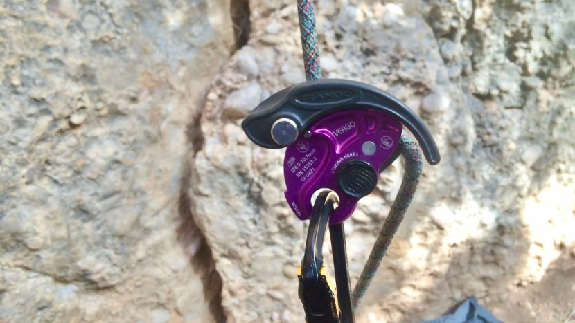 trango vergo - when the climber falls, the vergo locks up as the device rotates...