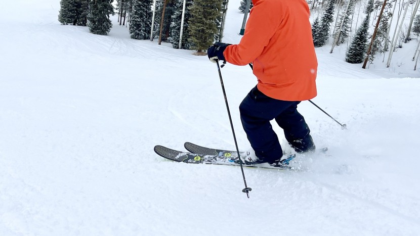 rossignol alltrack 90 hv - shredding groomers in the budget-friendly alltrack 90.