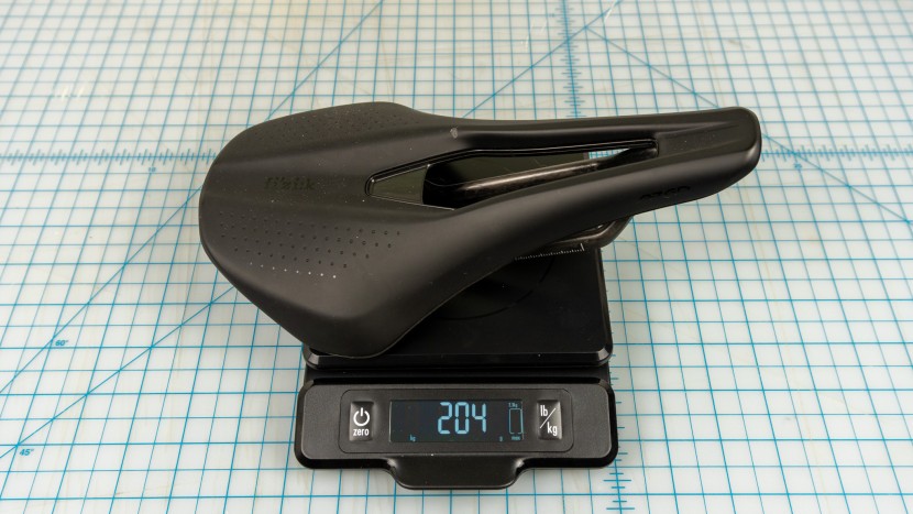 bike saddle - at just 204 grams/7.2 ounces, the fizik tempo argo r1 is a heavy...