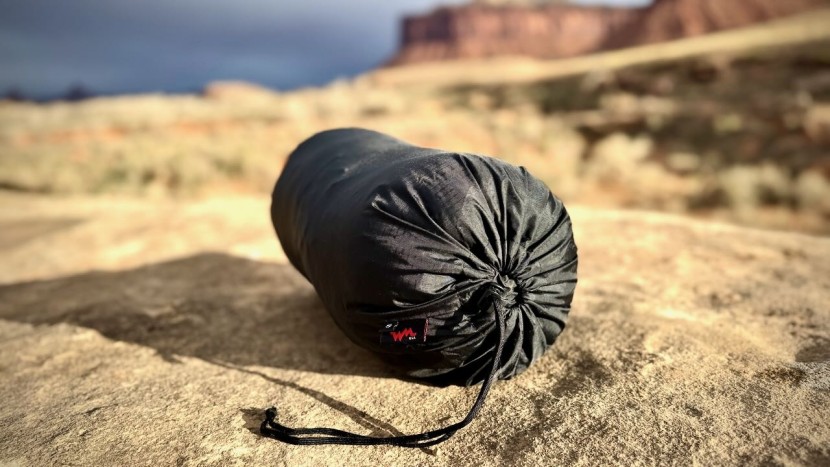 western mountaineering alpinlite - although the bag is not sold with a compression sack, it does come...