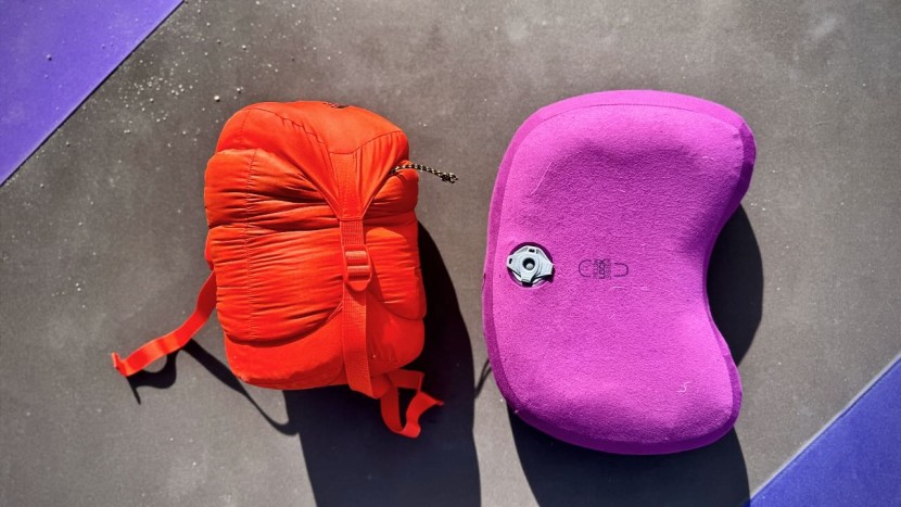 sleeping bag womens - while women's specific bags are not necessarily lighter in weight...