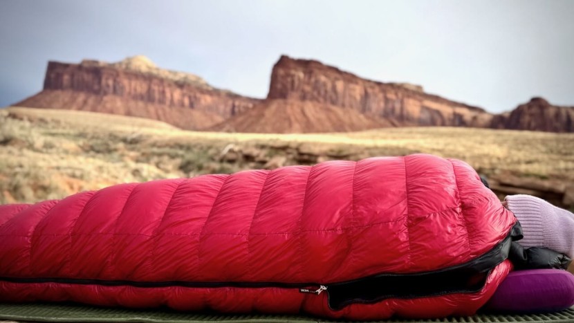 sleeping bag womens - the alpinlite is easily topped our list as the overall favorite...