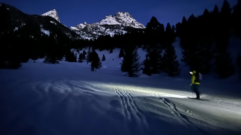 splitboard skins - the big sky persistence skins offer enough glide to keep us going...