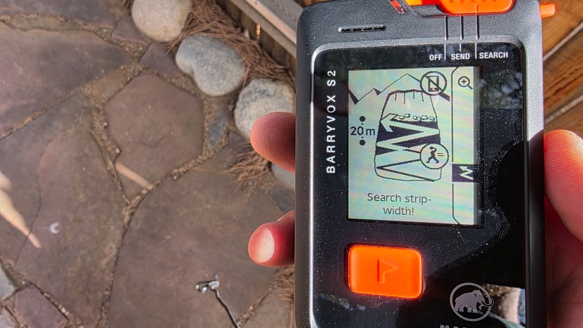 mammut barryvox s2 - notice the reduced range reading on the left side of the screen...