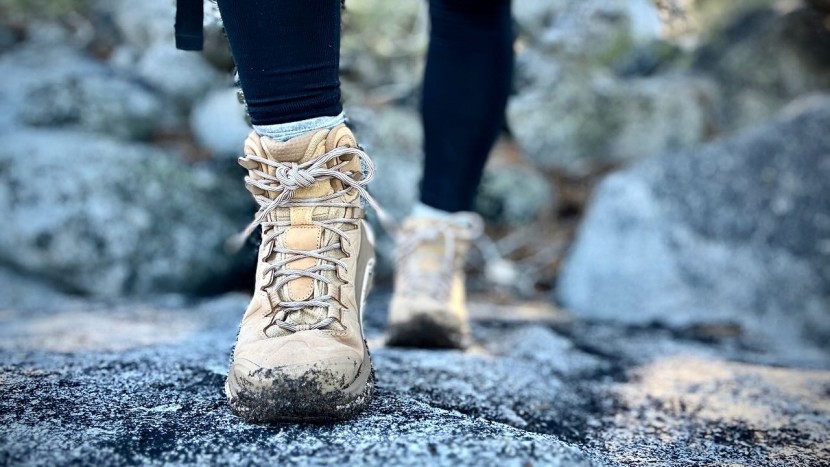 hoka kaha 3 gtx for women - our first choice when it comes to all-day comfort, maximum cushion...