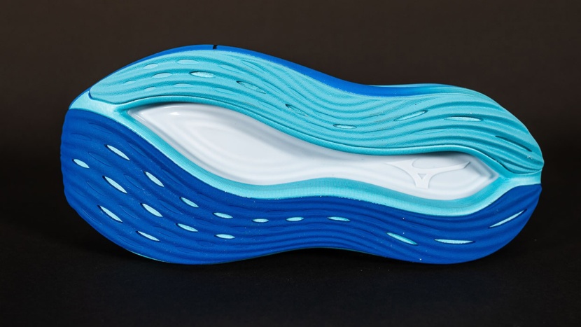 mizuno neo vista for women - the hollowed-out center of the neo vista's outsole helps provide...