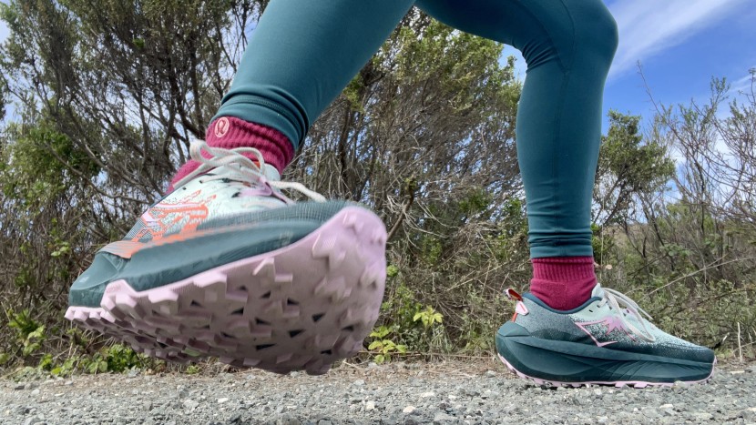 asics trabuco max 4 for women - the asics trabuco delivers solid stability underfoot, making it a...