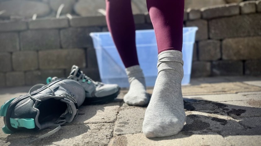 altra lone peak 9 waterproof for women - perfectly dry socks after two minutes of submersion in our...