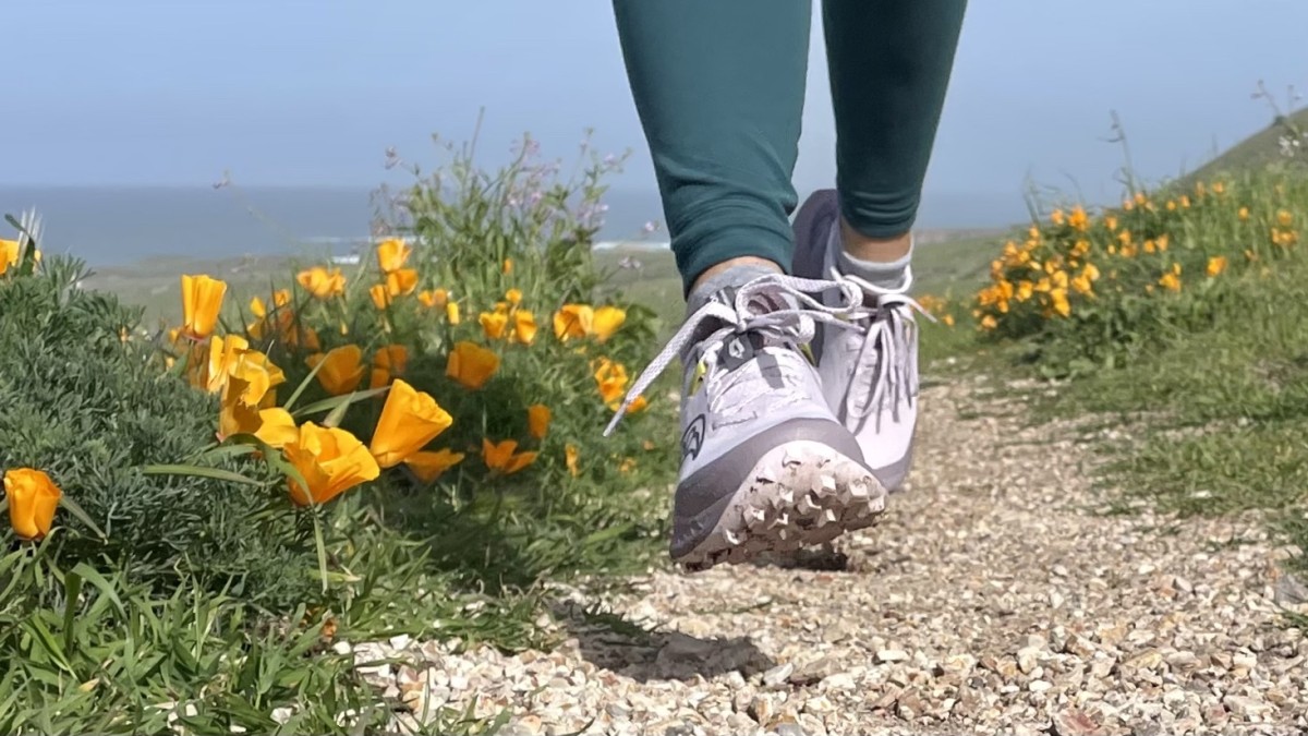 Saucony Peregrine 15 - Women's Review (The Peregrine lacks the tech-forward elements of many of the market's finest. Even without this, this shoe holds its...)