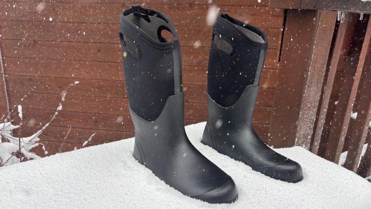 Bogs Neo-Classic Tall - Women's Review (Snow, ice, and rain are no match for the Bogs Neo-Classic Tall boots.)