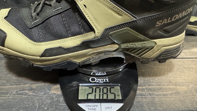 salomon x ultra 5 mid gore-tex - even our size 14, as shown above on our scale, is astoundingly light!