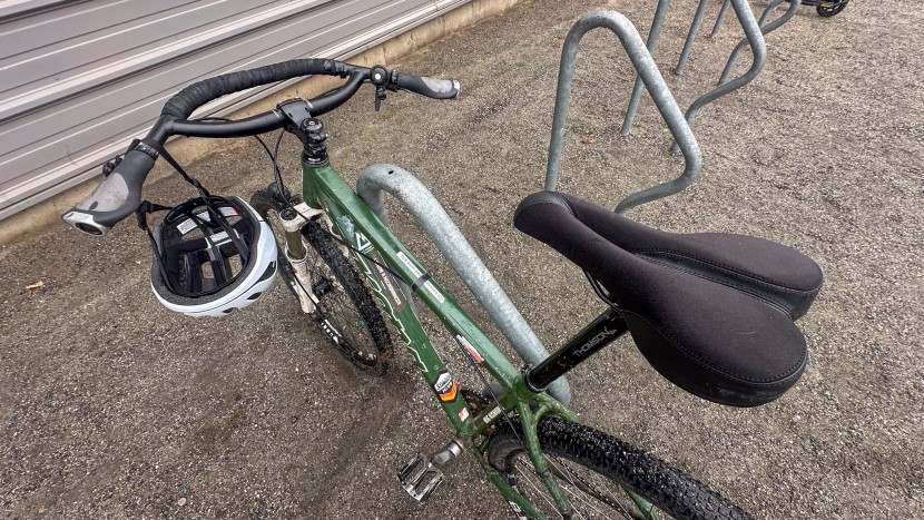 bike saddle - the planet bike a.r.s. classic is perfect for city riding, given...