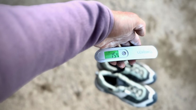 salomon x ultra 5 gore-tex for women - the additional features that enhance stability, water resistance...