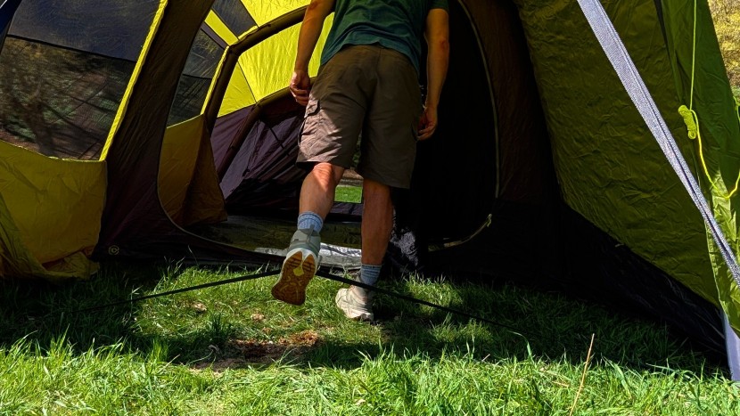 zempire evo tm v2 inflatable air tent - watch your step!