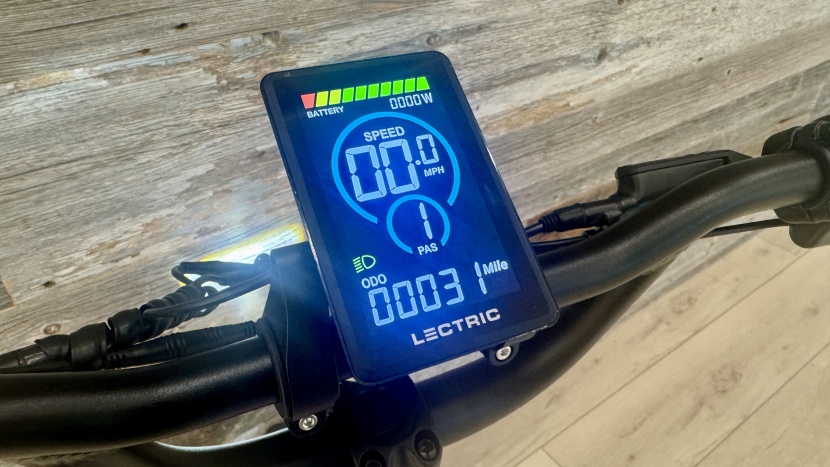 the full-featured color display is especially impressive at this...